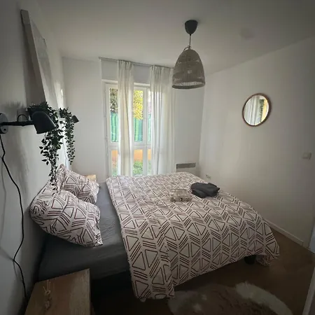 Apartament 45m2 Avec Terrasse Rdc & Parking Inclus Montmagny