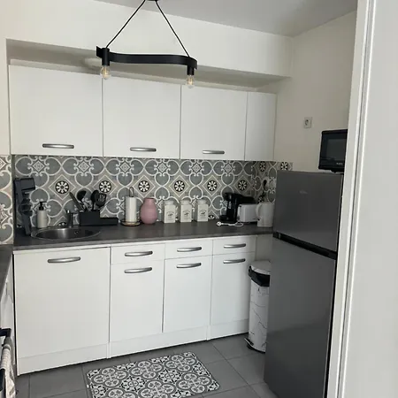 45m2 Avec Terrasse Rdc & Parking Inclus Apartament
